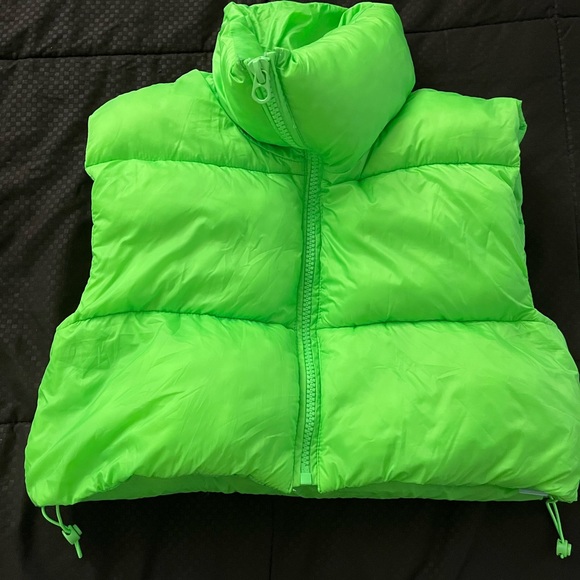 Green Crop Puffer Vest 